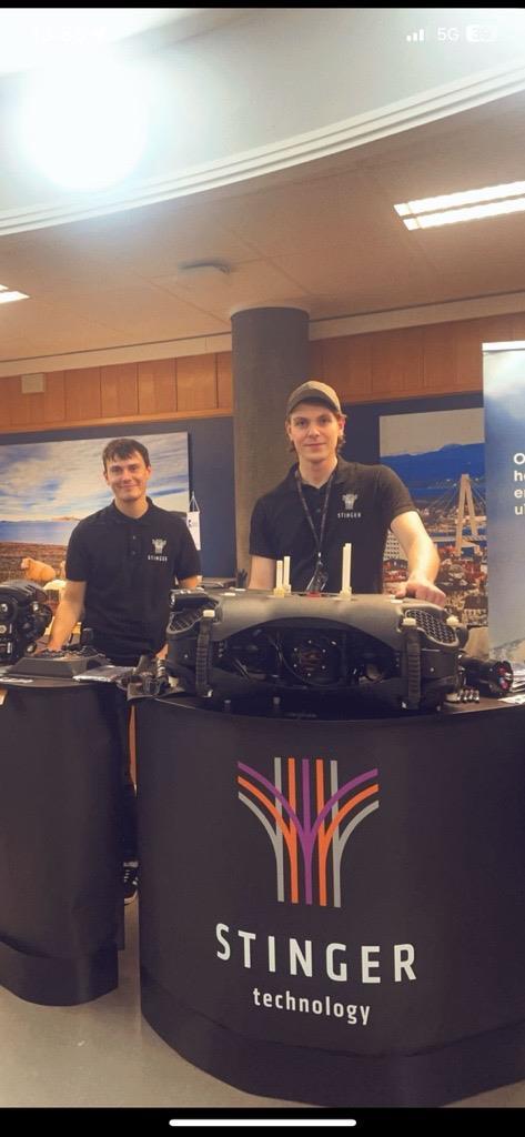 Bilde av Stinger på stand. - Klikk for stort bilde