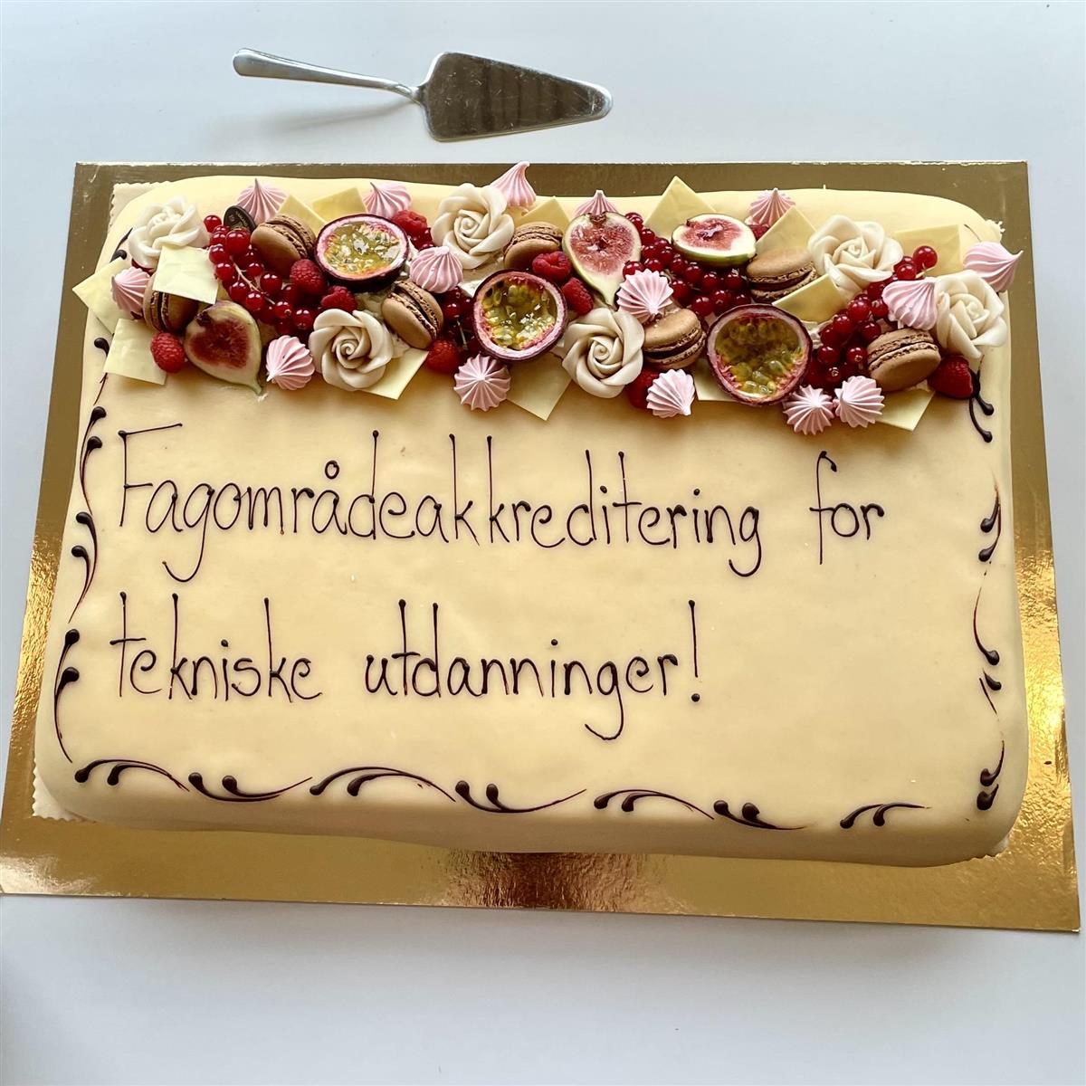 Marsipankake - Klikk for stort bilde