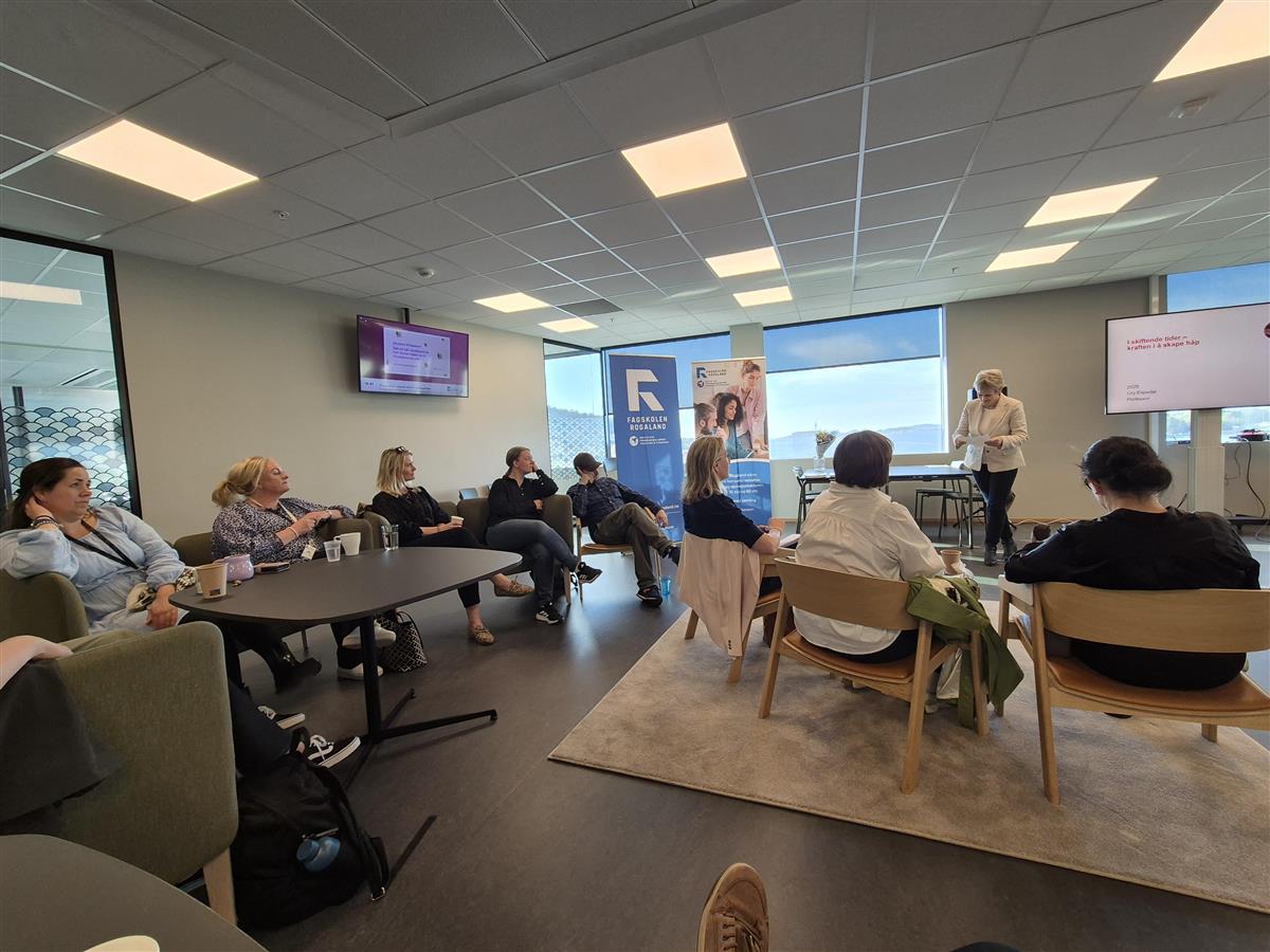 Bilde fra seminar. - Klikk for stort bilde
