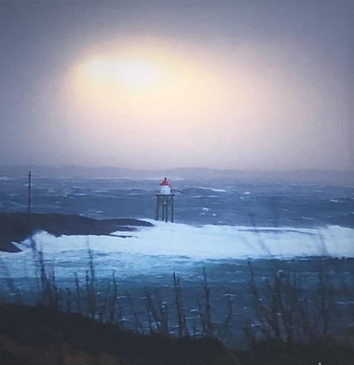 Bilde av fyrtårn ved havet som brukes i klasserom for støydempende effekt. - Klikk for stort bilde